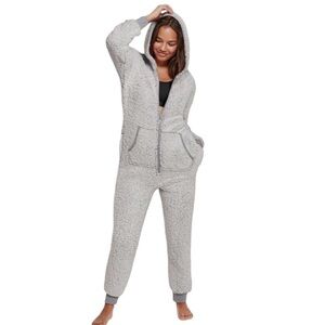 VICTORIA’S SECRET PINK | Sherpa Zip-Up Hoodie Pajamas Onesie. Size XS Grey